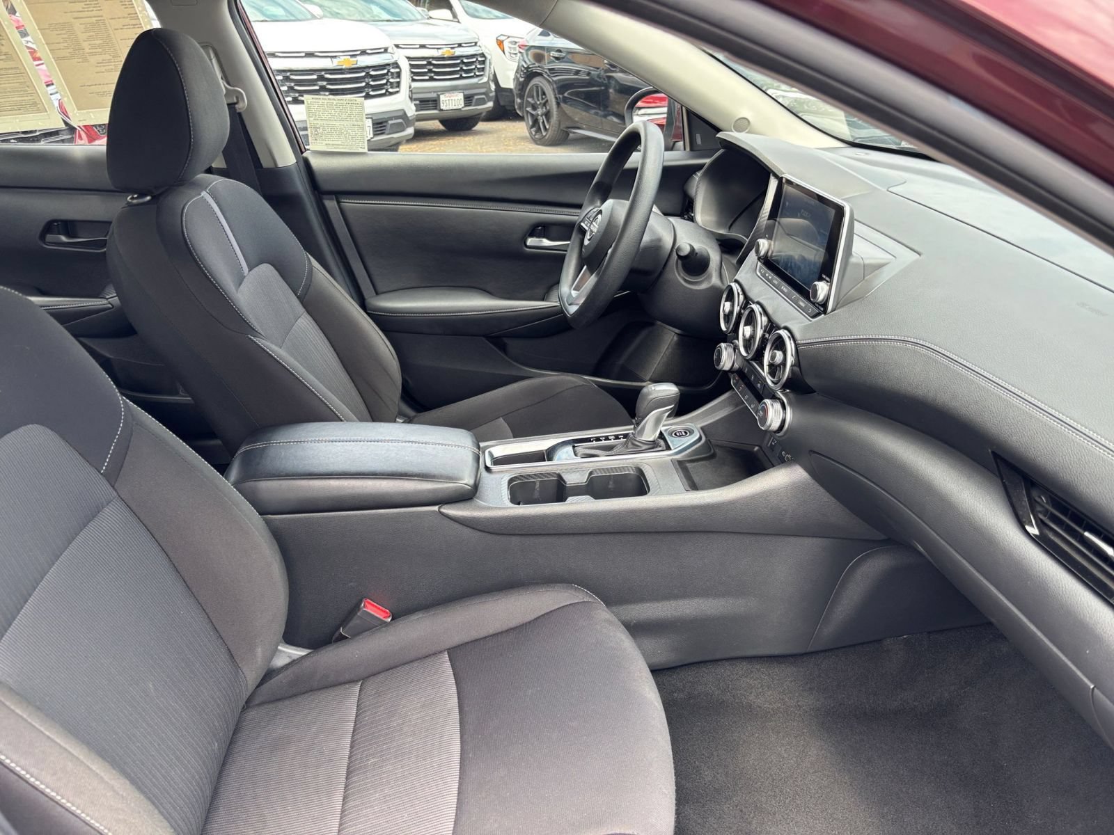 Used 2025 Nissan Sentra SV FWD image 33