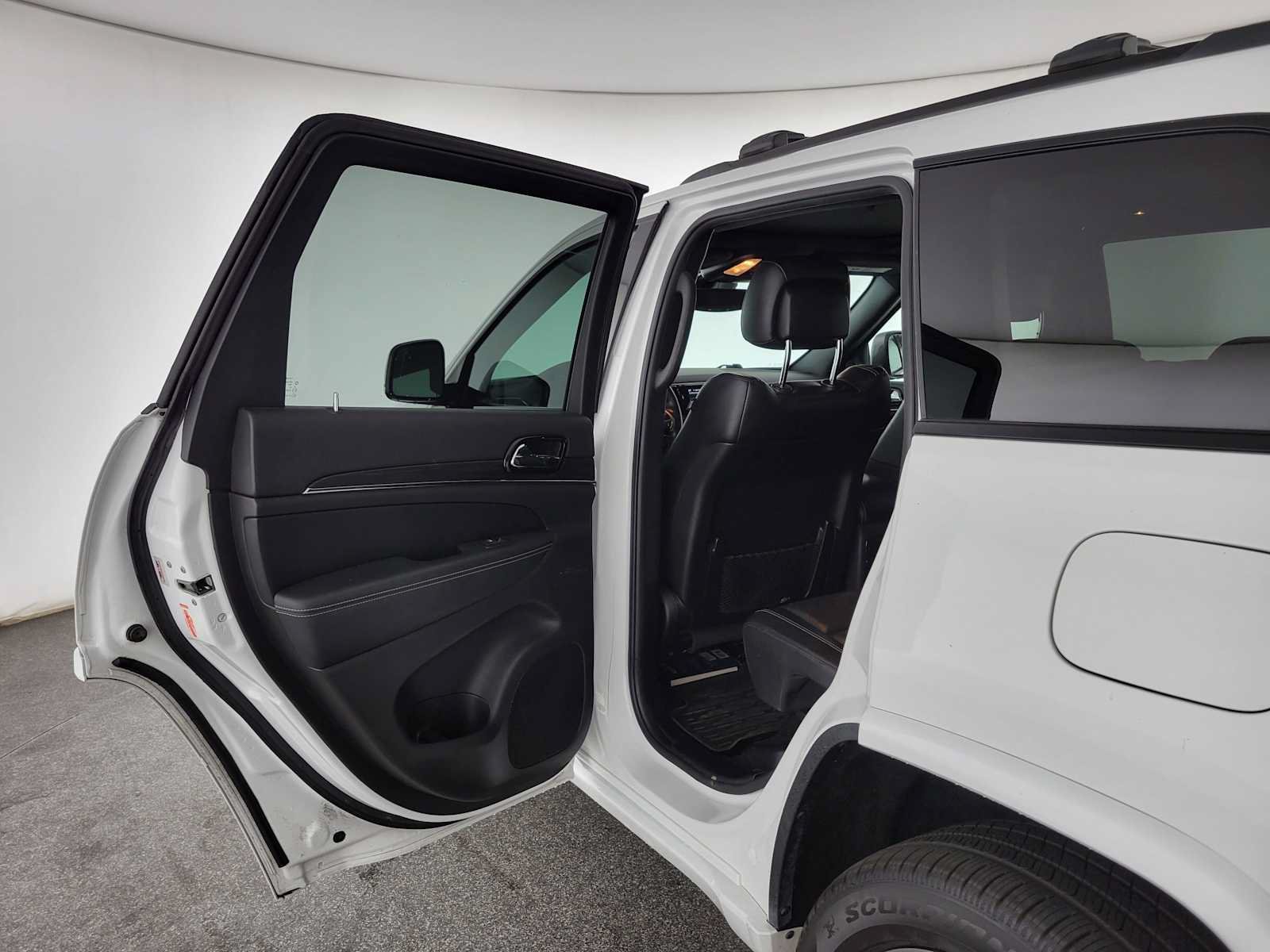 Used 2021 Jeep Grand Cherokee Limited w/ Quick Order Package 28K 80th AWD/4WD image 15