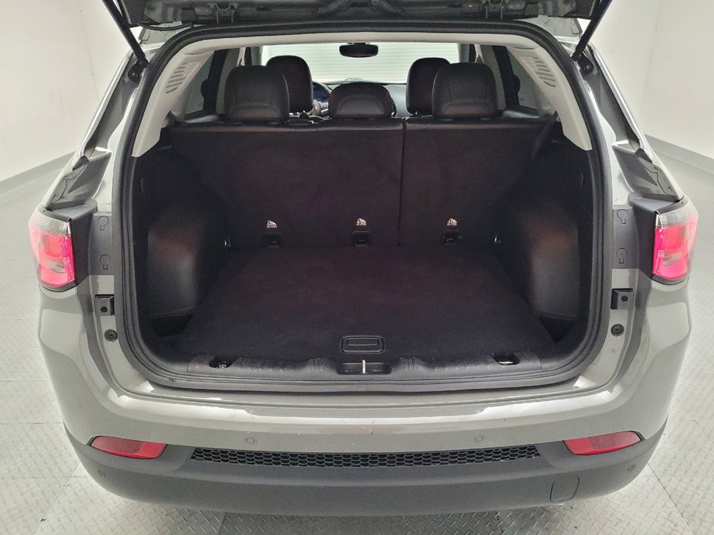 Used 2021 Jeep Compass Limited FWD image 29