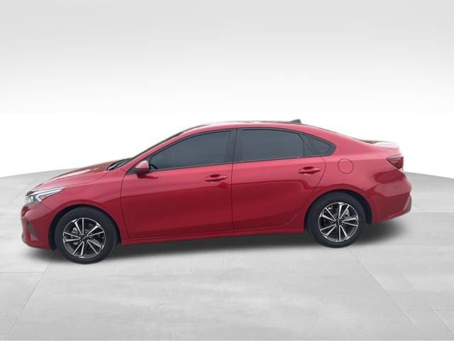 Certified 2023 Kia Forte LXS FWD image 6