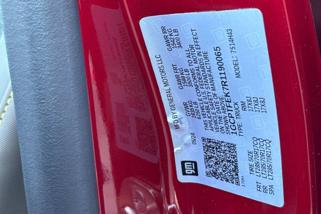 Certified 2024 Chevrolet Colorado ZR2 w/ Safety Package image 35