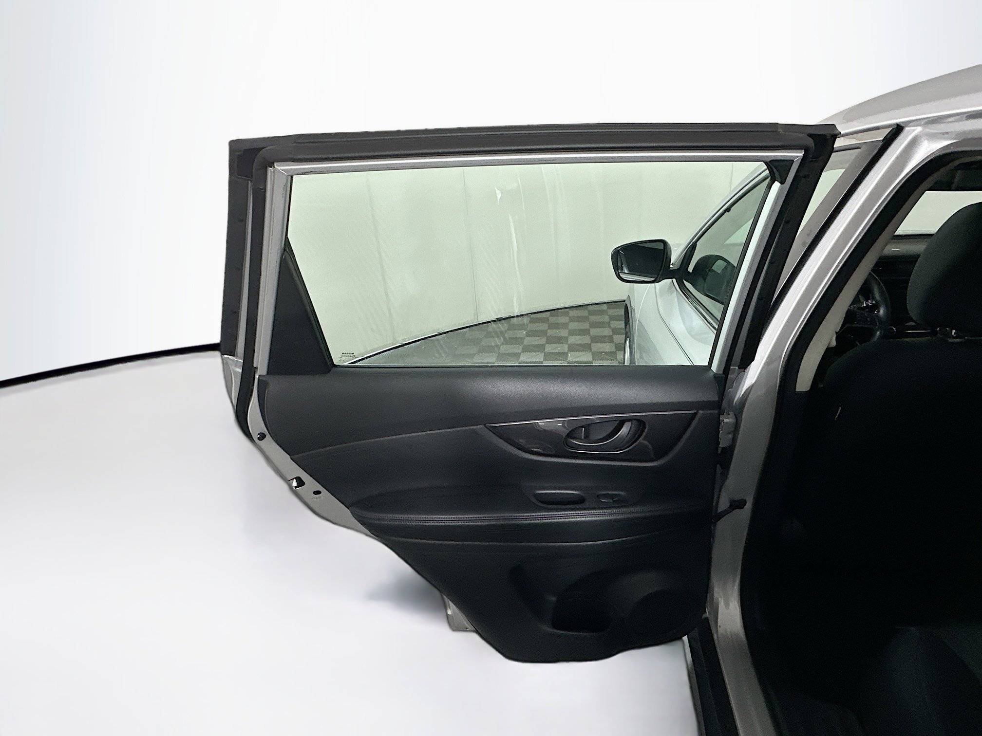 Used 2019 Nissan Rogue S FWD image 25