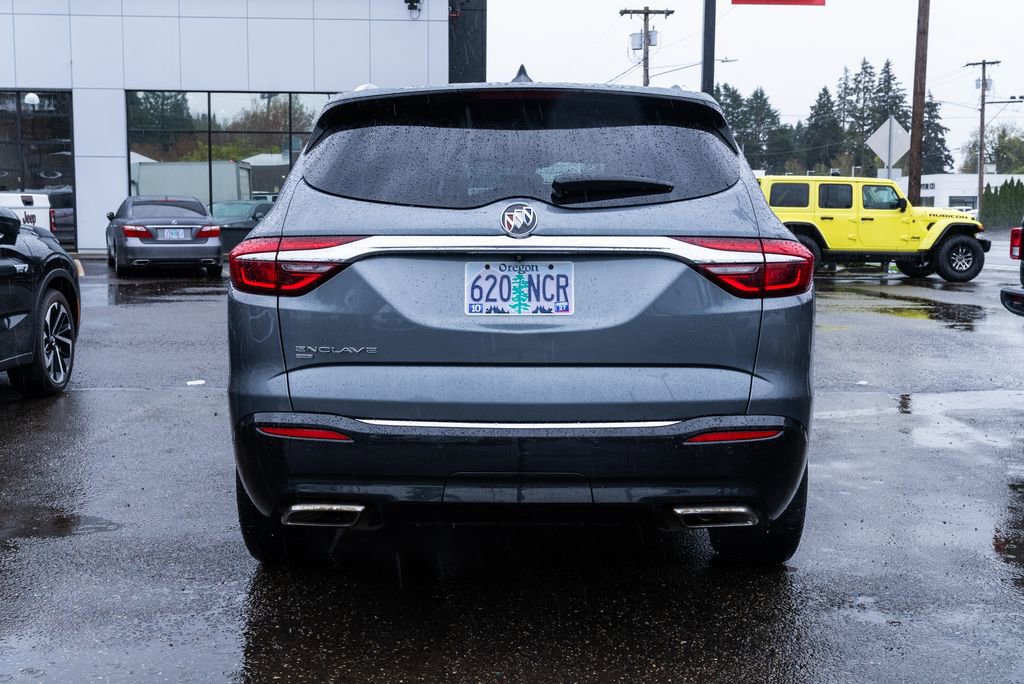 Used 2020 Buick Enclave Premium w/ Sun and Sites Package AWD/4WD image 5