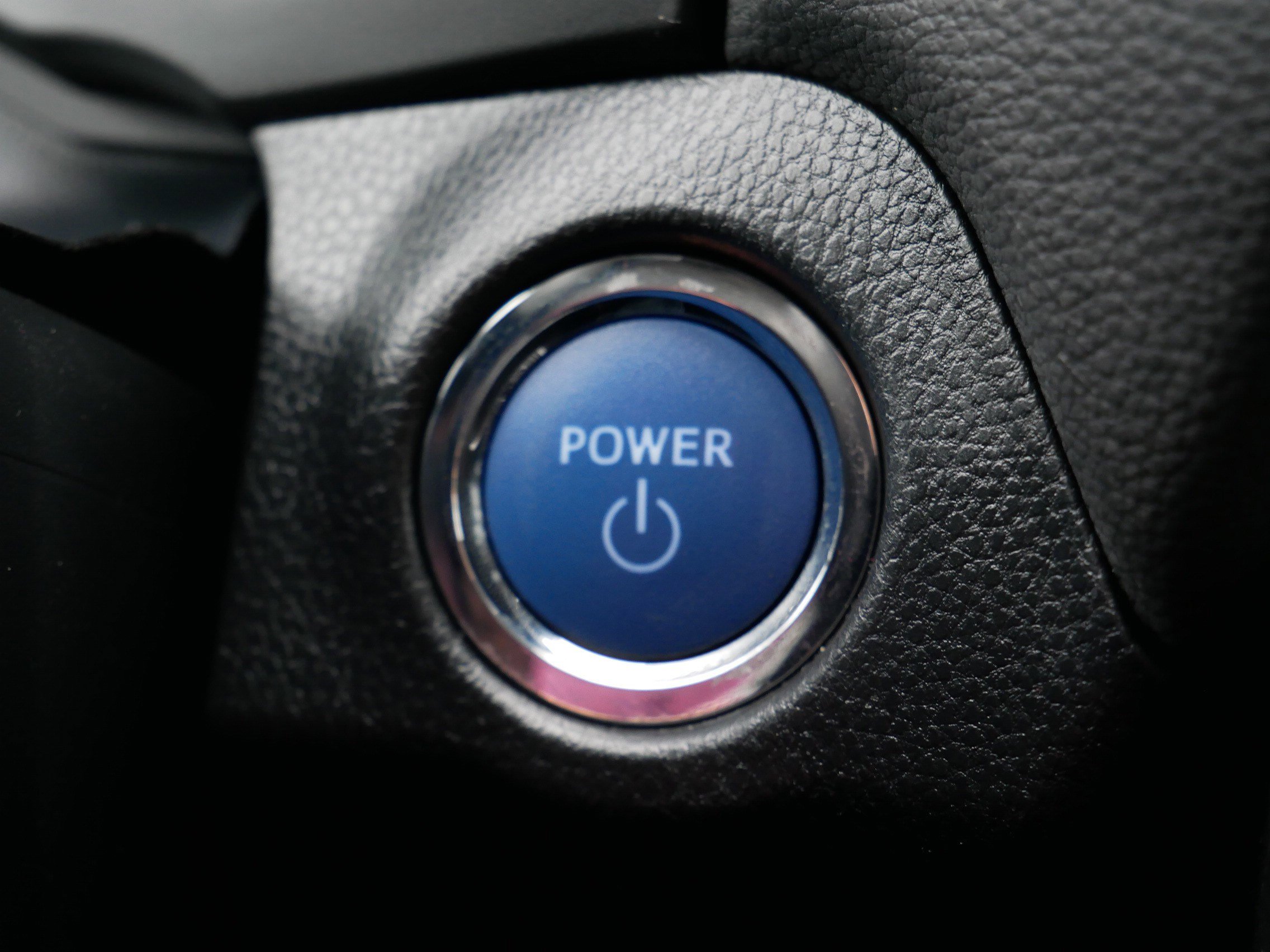Used 2021 Toyota RAV4 XLE Premium AWD/4WD image 32