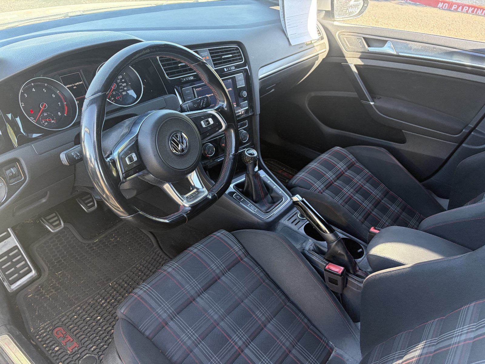 Used 2018 Volkswagen GTI S FWD image 15
