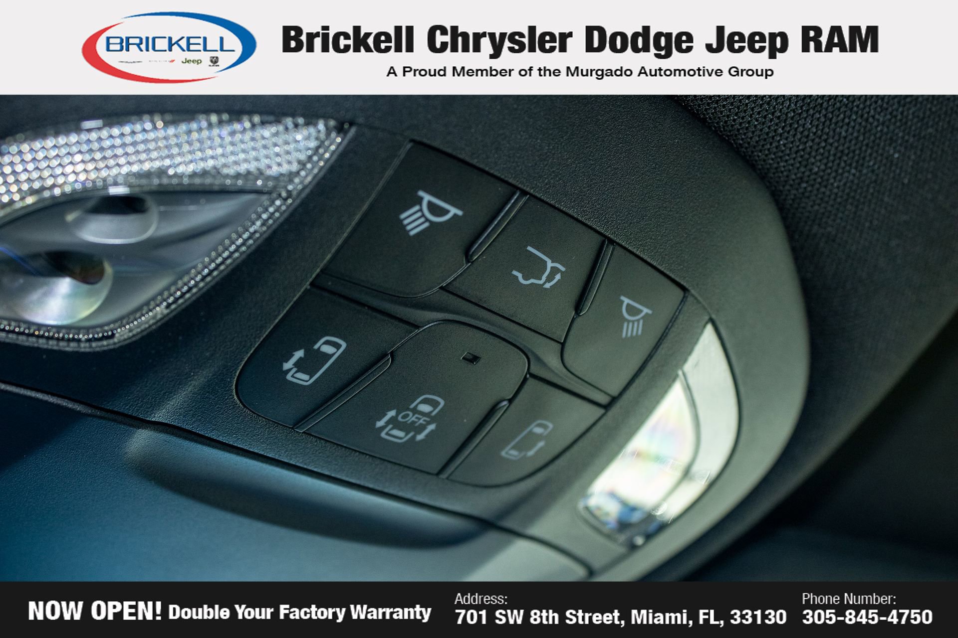 New 2025 Chrysler Pacifica Select FWD image 36