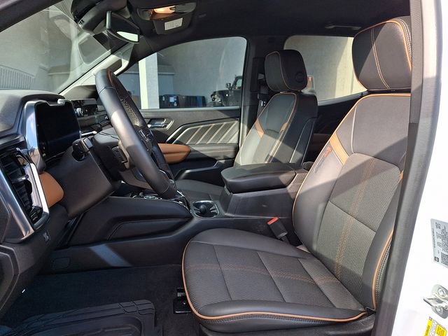 Used 2024 GMC Canyon AT4 image 15