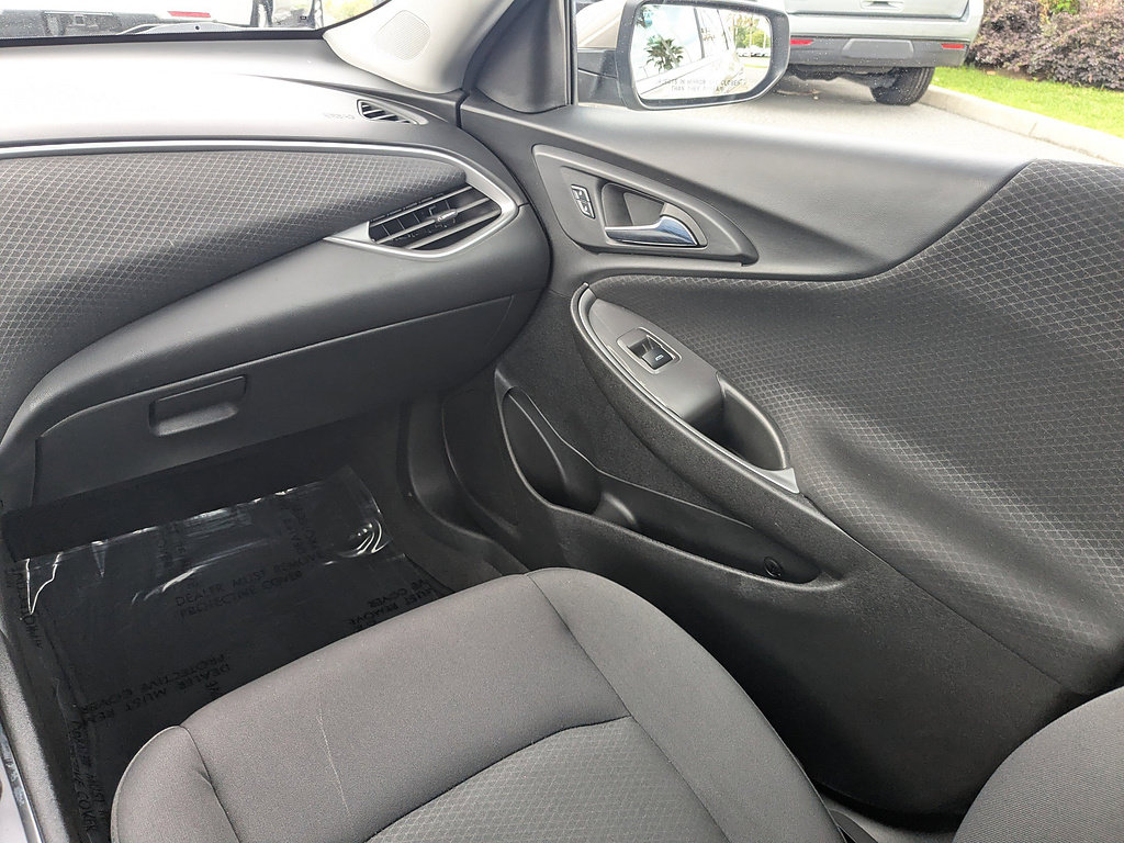 Used 2025 Chevrolet Malibu LT FWD image 14