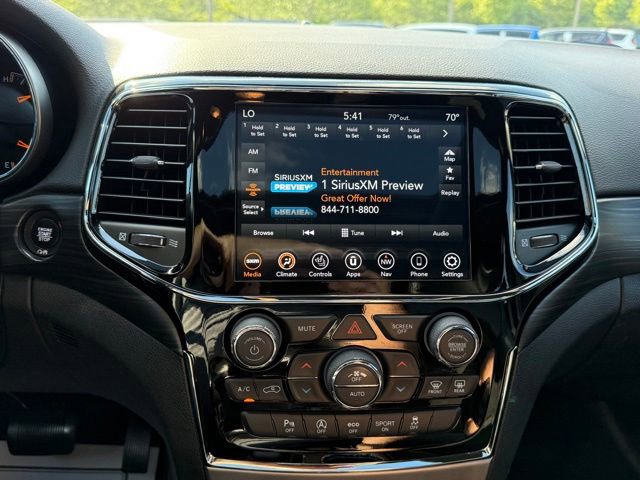 Used 2019 Jeep Grand Cherokee Altitude AWD/4WD image 17