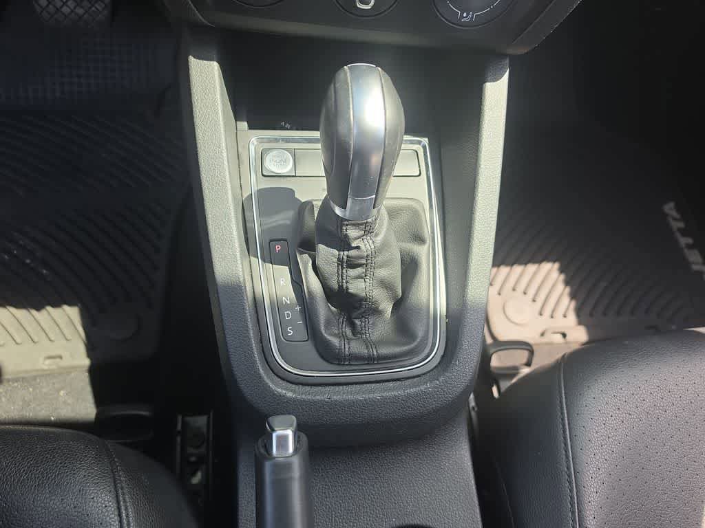 Used 2017 Volkswagen Jetta SE FWD image 19