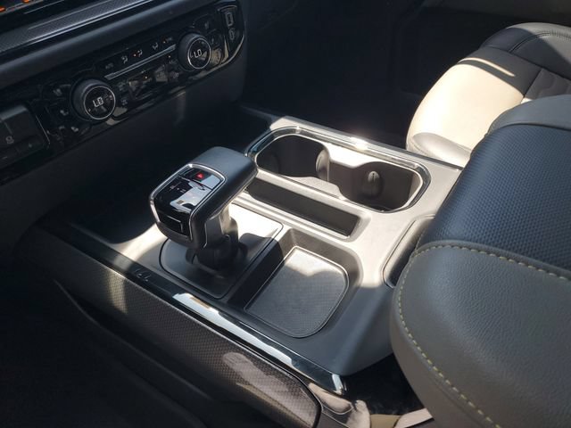 Used 2024 Chevrolet Silverado 1500 ZR2 w/ Technology Package AWD/4WD image 18