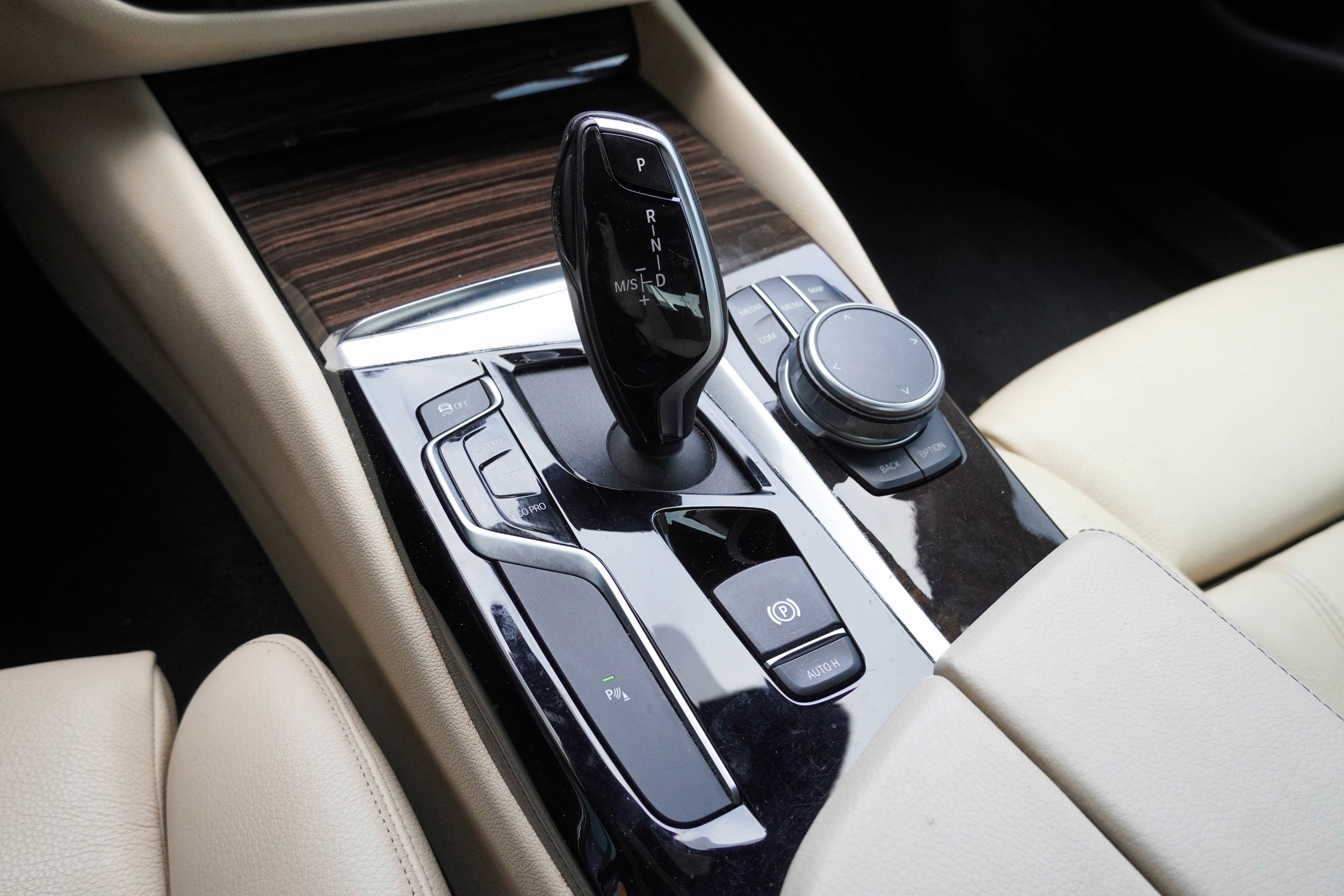 Used 2019 BMW 540i w/ Convenience Package image 27