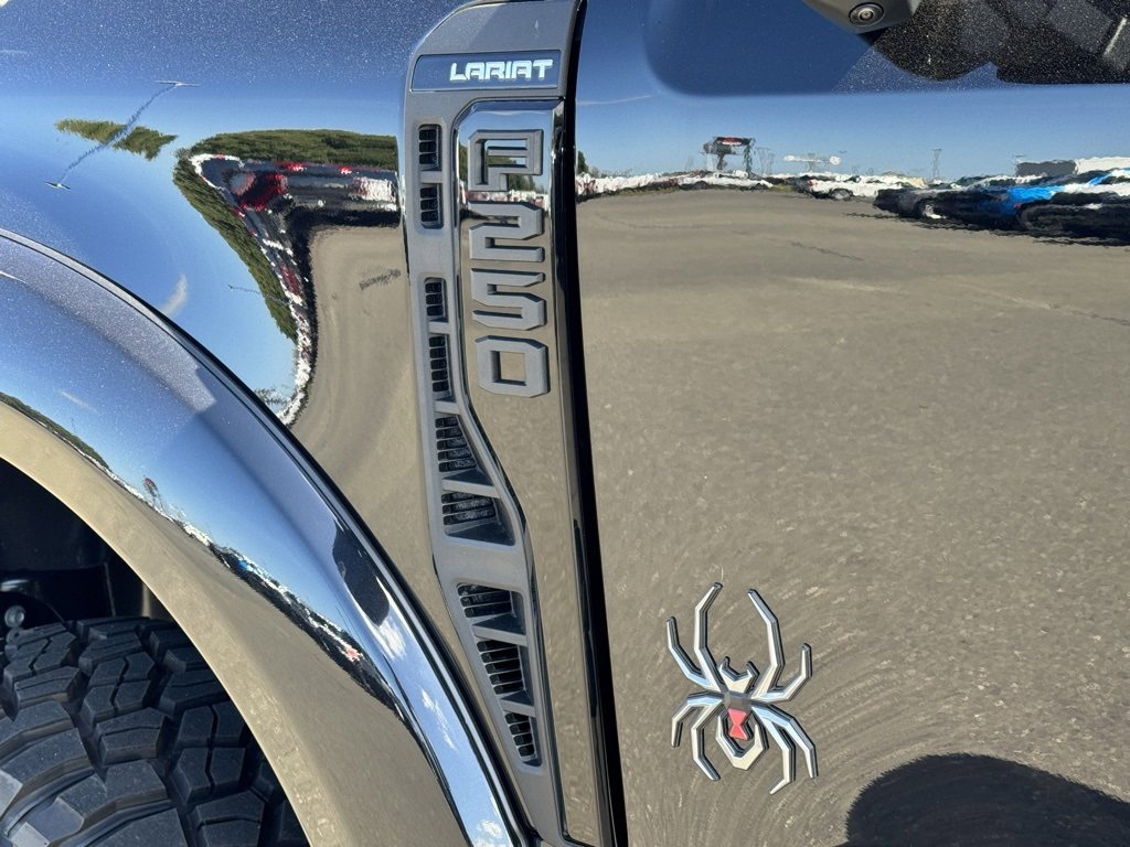 New 2025 Ford F250 Lariat w/ Lariat Ultimate Package image 44