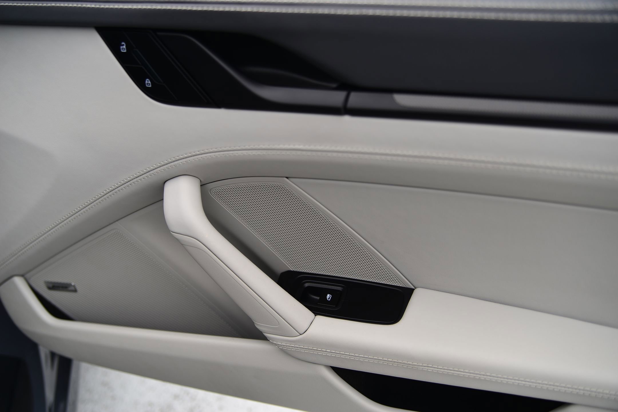 Certified 2025 Porsche 911 Carrera image 21