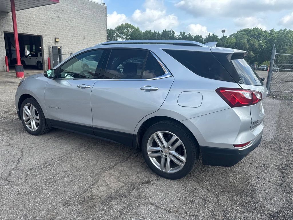 Used 2019 Chevrolet Equinox Premier FWD image 2