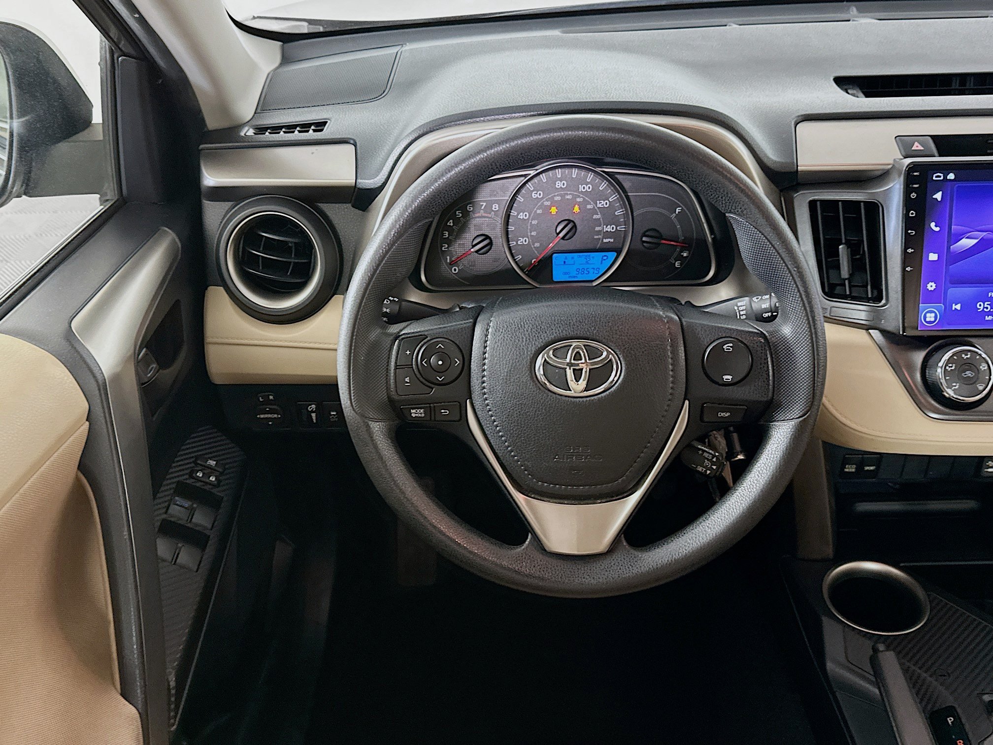 Used 2013 Toyota RAV4 LE FWD image 17