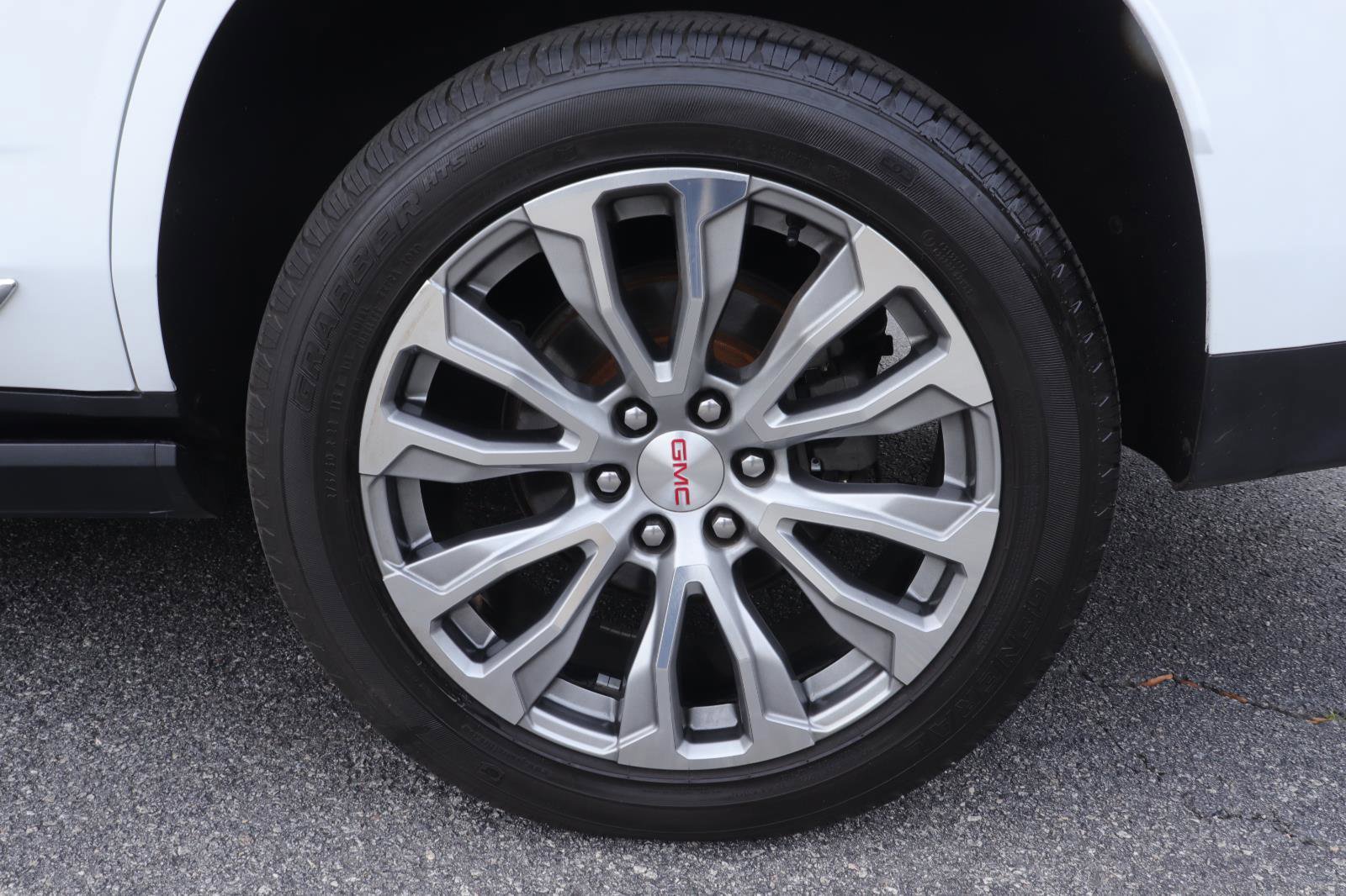 Used 2021 GMC Yukon Denali w/ Denali Premium Package image 42