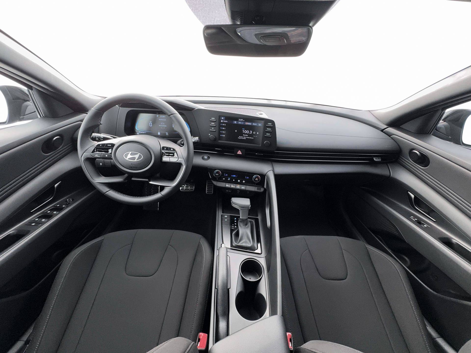 New 2026 Hyundai Elantra Sport FWD image 32