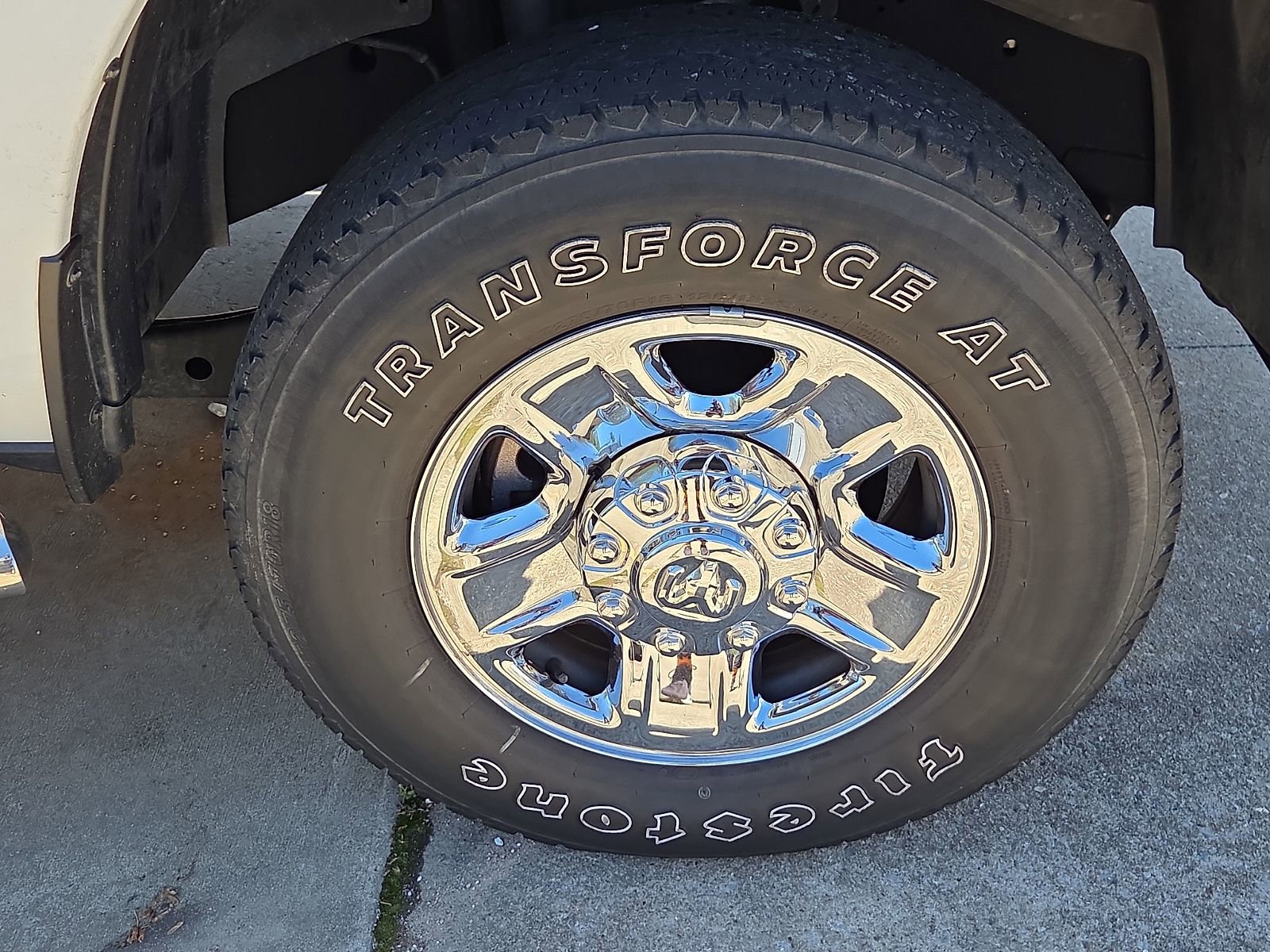 Used 2023 RAM 2500 Tradesman w/ Chrome Appearance Group image 5