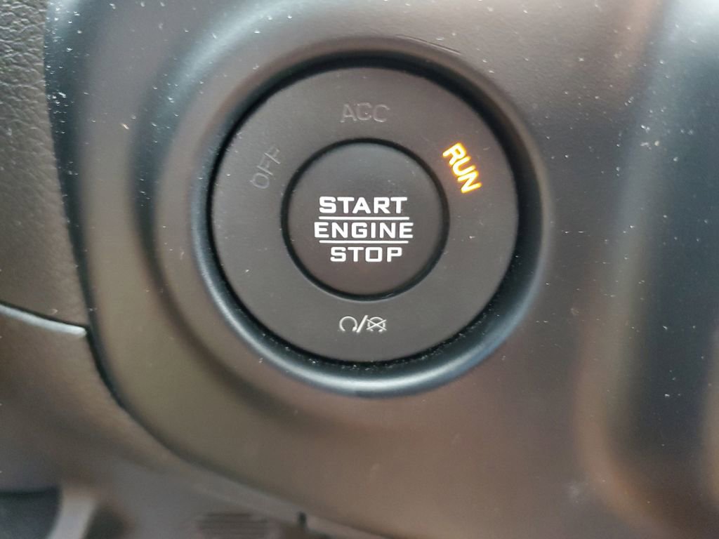 Used 2023 Jeep Gladiator Sport image 23