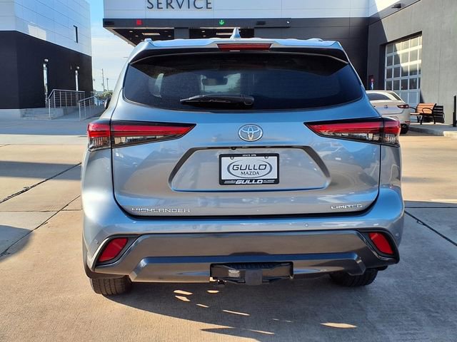 Used 2023 Toyota Highlander Limited image 6