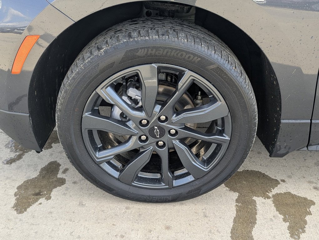 Used 2023 Chevrolet Equinox RS w/ RS Leather Package image 14