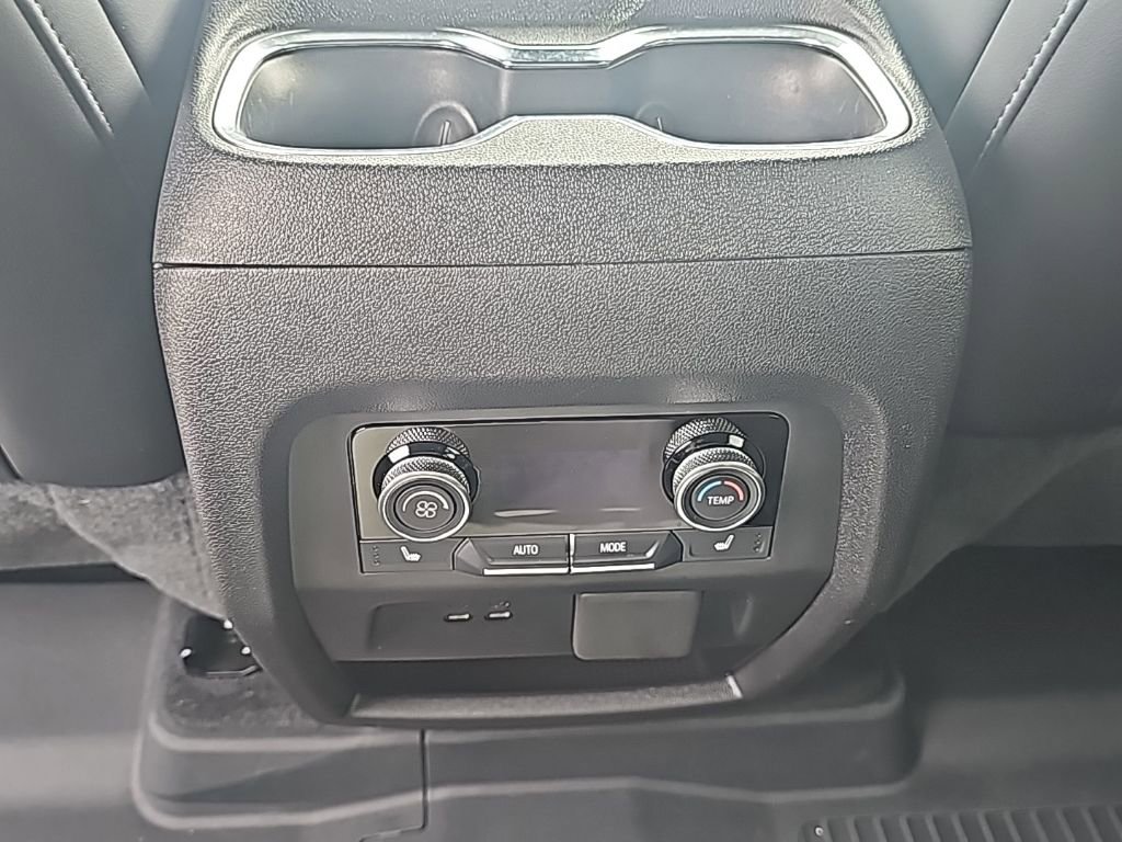 Used 2025 Buick Enclave Avenir w/ Super Cruise Package image 17