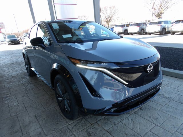 New 2025 Nissan Ariya AWD image 3