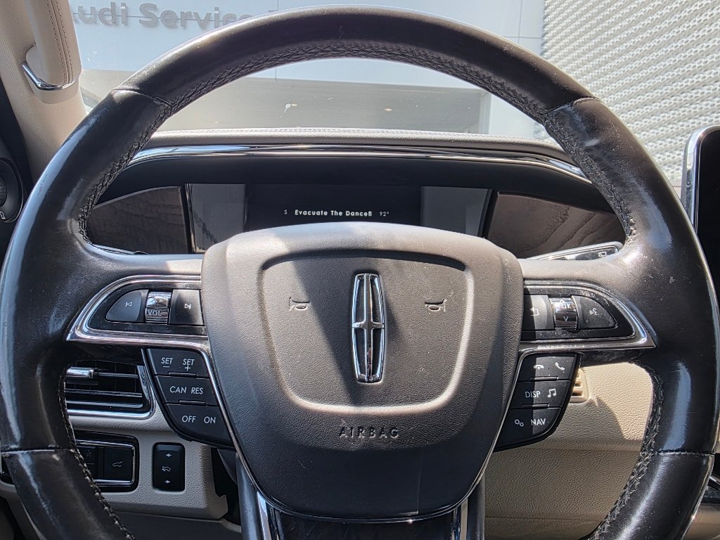 Used 2018 Lincoln Navigator L Select AWD/4WD image 35