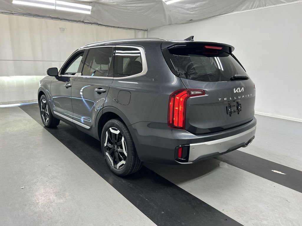 Used 2023 Kia Telluride S AWD/4WD image 7