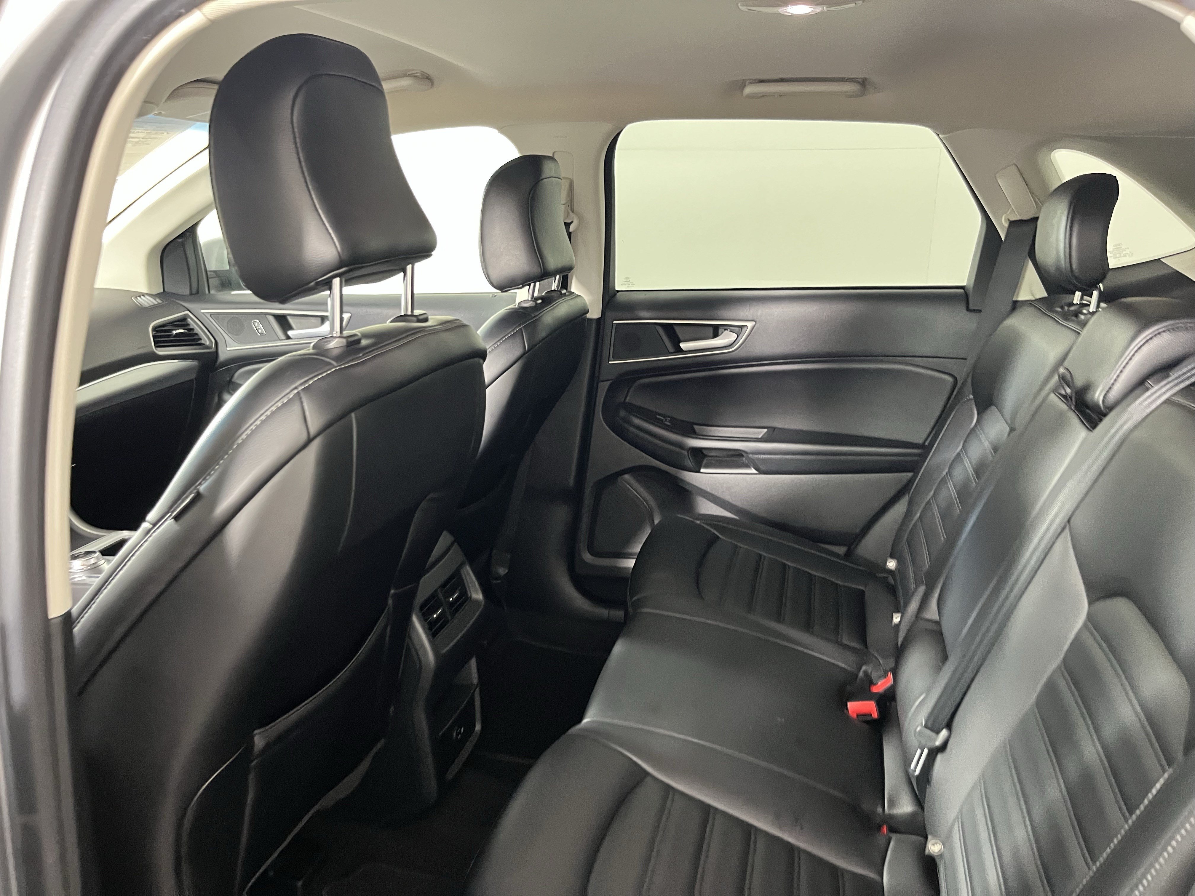 Used 2022 Ford Edge SEL AWD/4WD image 13