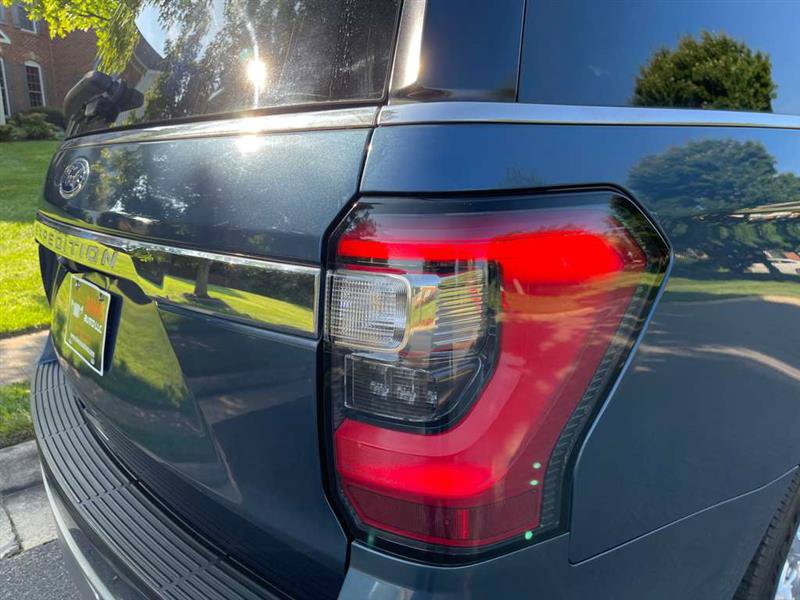 Used 2018 Ford Expedition Limited w/ Equipment Group 302A AWD/4WD image 46