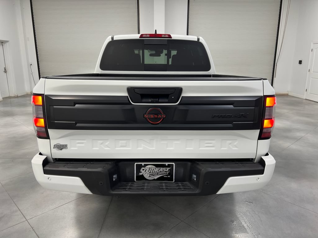Used 2026 Nissan Frontier PRO-4X AWD/4WD image 8