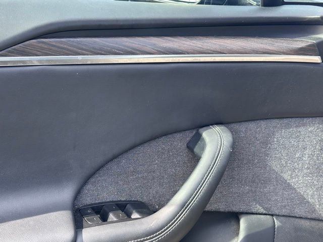 Used 2022 Tesla Model S image 18