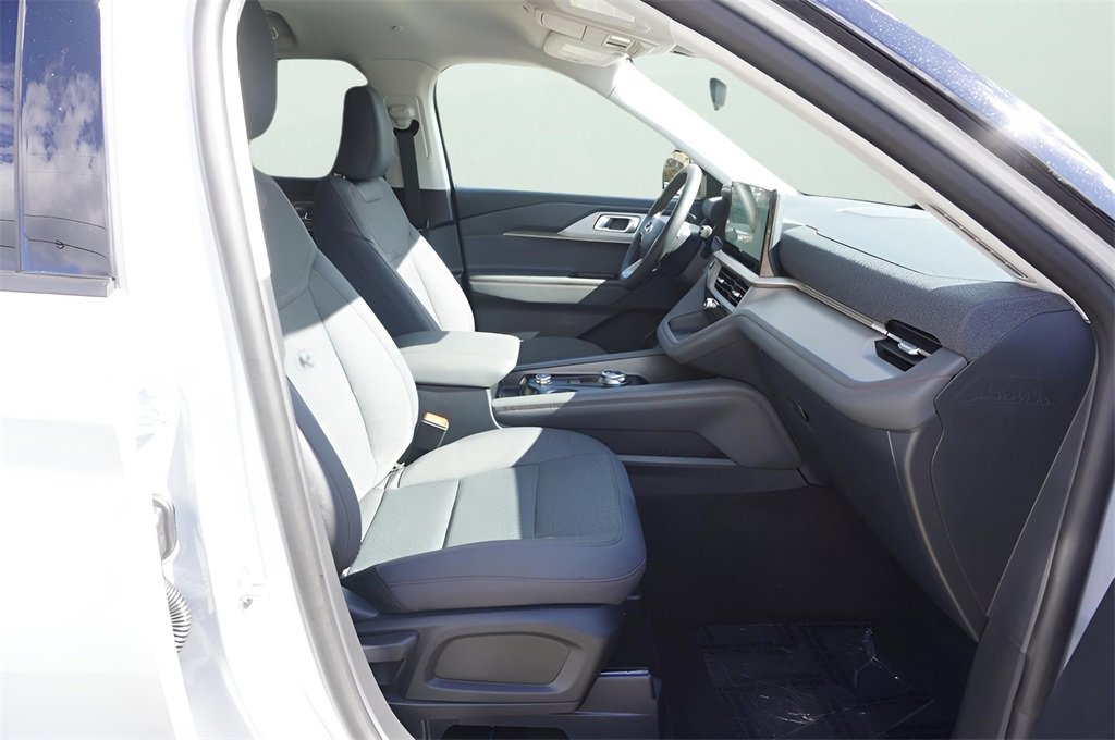 New 2026 Ford Explorer Active image 8