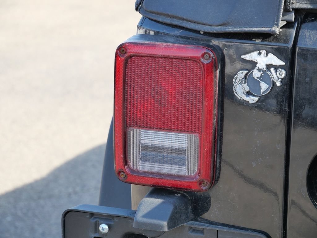 Used 2013 Jeep Wrangler Sport AWD/4WD image 9