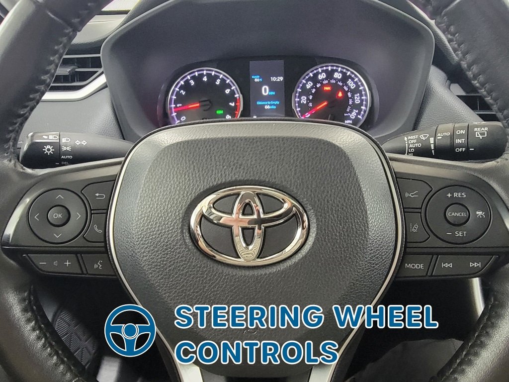 Used 2022 Toyota RAV4 XLE w/ Convenience Package FWD image 18