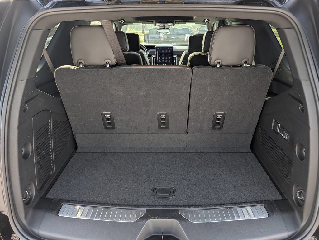 New 2025 GMC Yukon Denali Ultimate AWD/4WD image 30