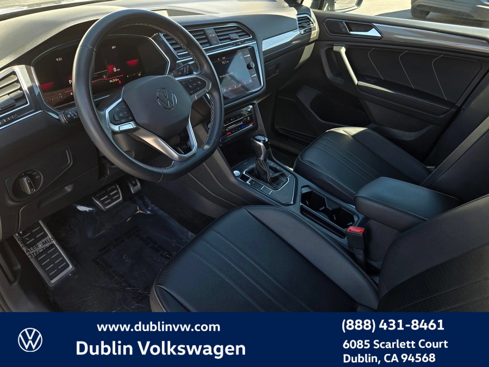 Certified 2023 Volkswagen Tiguan SE R-Line FWD image 9