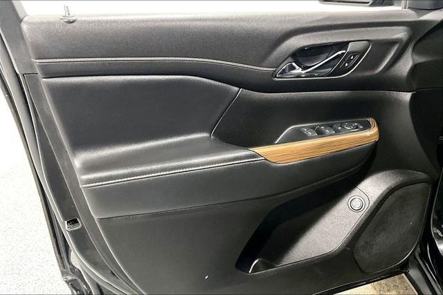 Used 2023 GMC Acadia SLE w/ LPO, Black Accent Package image 21