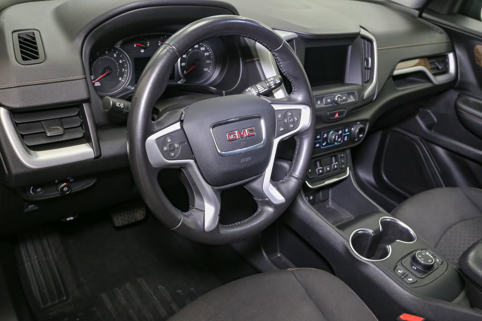 Used 2019 GMC Terrain SLE w/ Driver Convenience Package image 25