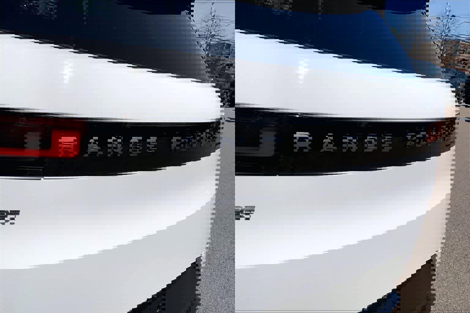 Used 2024 Land Rover Range Rover Sport SE image 30