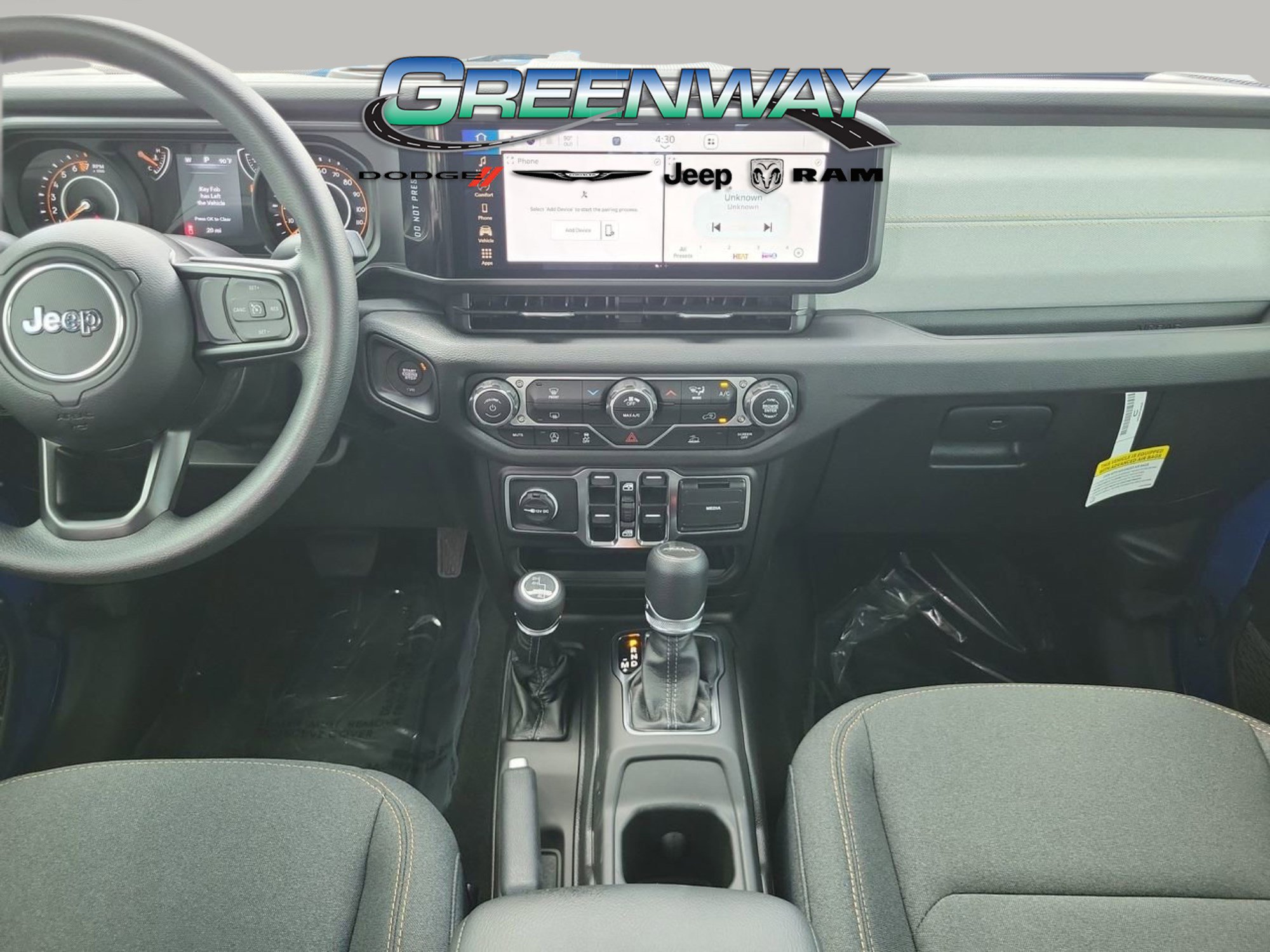 Used 2025 Jeep Gladiator Sport image 13