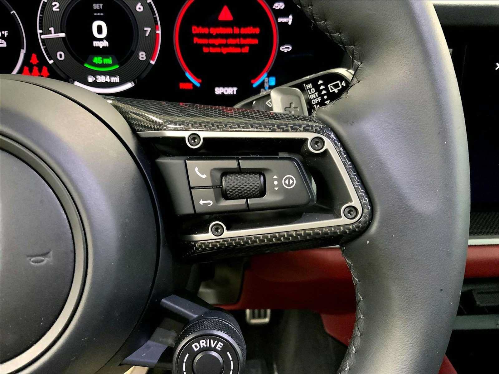 Certified 2025 Porsche Cayenne Turbo AWD/4WD image 28