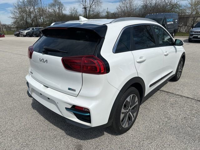 Used 2022 Kia Niro EX Premium w/ Cold Weather Package FWD image 6