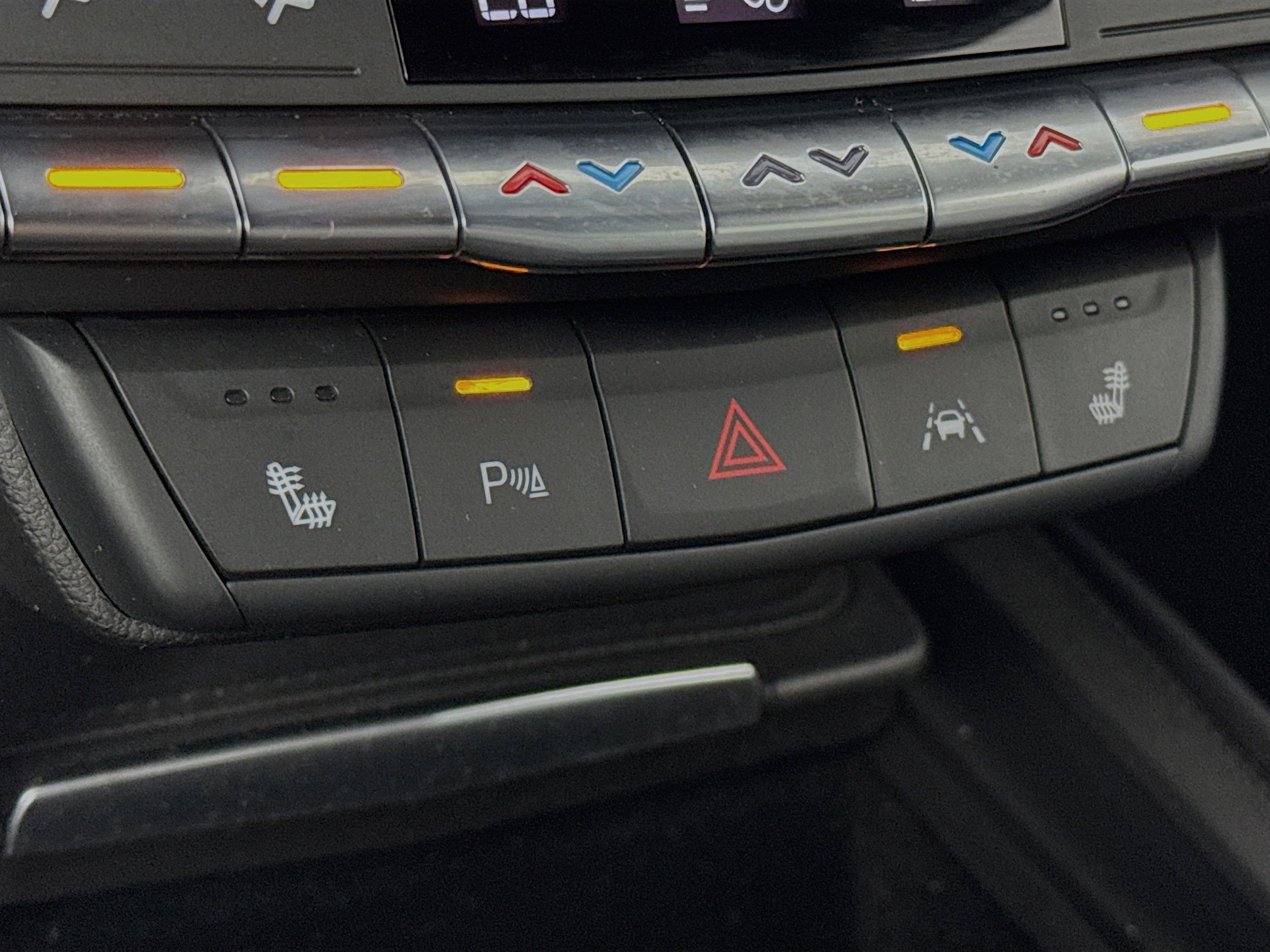 Used 2019 Cadillac XT4 Premium Luxury w/ Cold Weather Package image 19