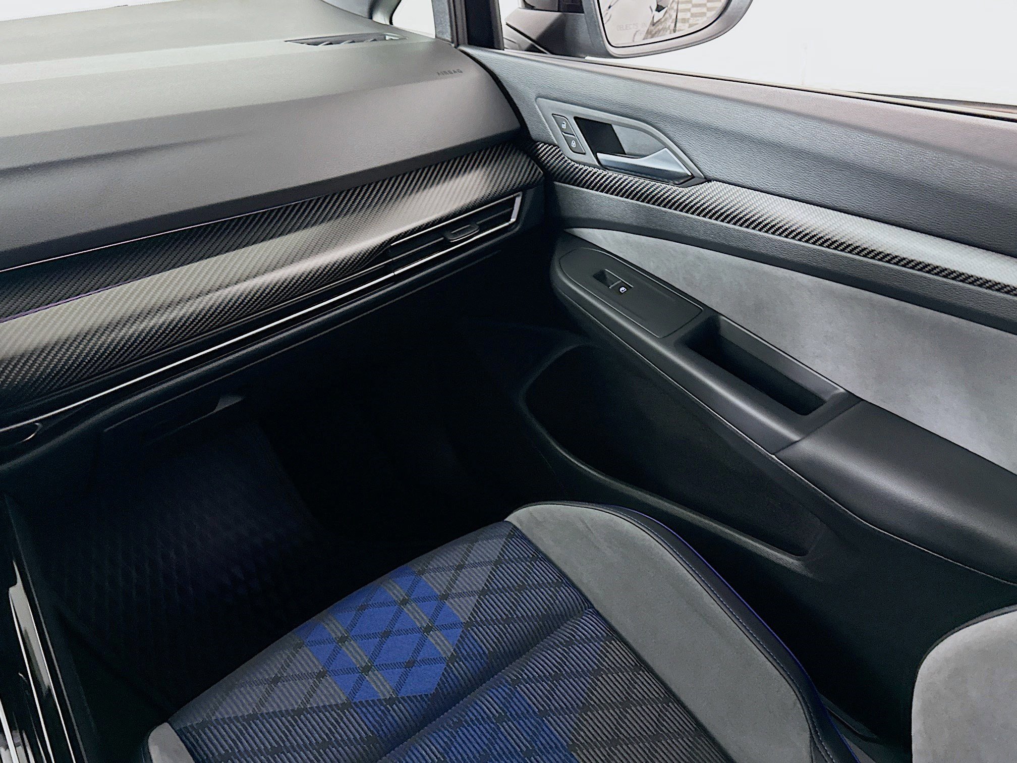 Used 2025 Volkswagen Golf R Black Edition w/ Euro Stye Package image 22