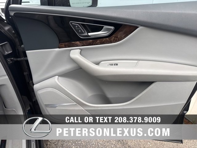 Used 2018 Audi Q7 3.0T Prestige w/ Prestige Package image 11