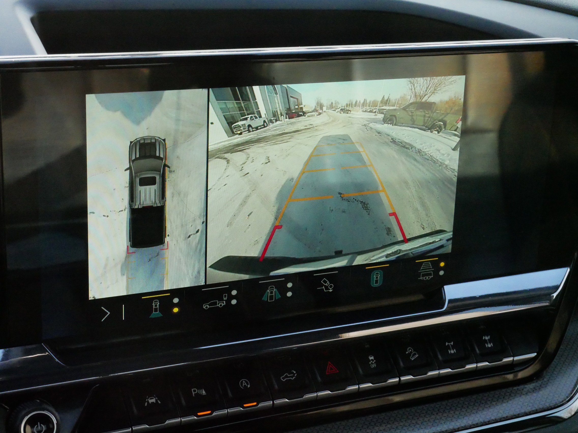 Used 2022 Chevrolet Silverado 1500 ZR2 w/ Technology Package image 30