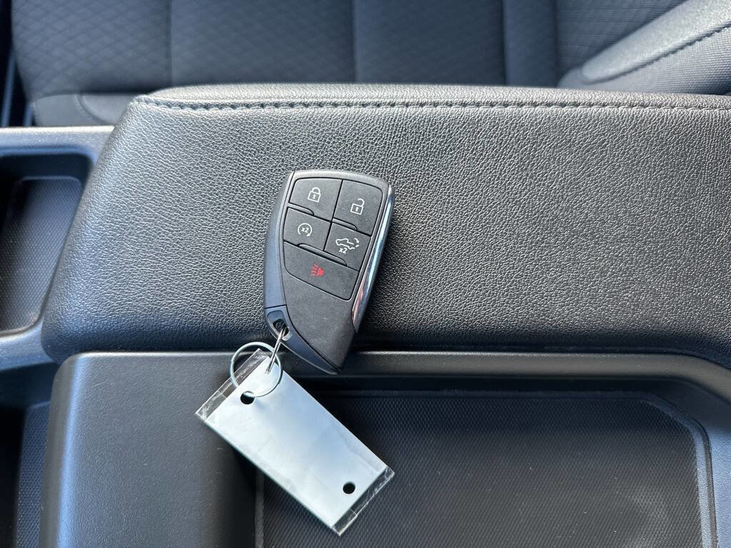 Used 2025 Chevrolet Silverado 1500 LT image 33